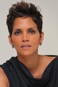 th_91267_HalleBerryAttendingThePressConferenceForTheCallMovie03.14.20136_122_188lo.jpg