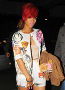 th_95948_RihannaleavingSketchRestaurant_05_122_254lo.jpg