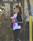 th_69549_MilaKunis_GoestoTheCoffeeBeaninBeverlyHillsSeptember122011_By_oTTo12_122_341lo.jpg