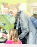 th_88663_s_hk_at_yogurtland_in_west_hollywood_20101023_1_122_341lo.jpg