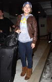 th_70129_Preppie_-_Hayden_Panettiere_arriving_at_Miami_International_Airport_-_Dec._31_2009_8260_122_411lo.jpg