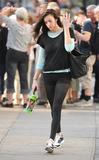 th_59484_celebrity_paradise.com_TheElder_LivTyler2011_09_26_OutandaboutinNY5_122_441lo.jpg