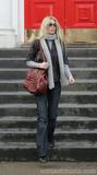 th_25322_claudia_schiffer_2316544_122_572lo.jpg
